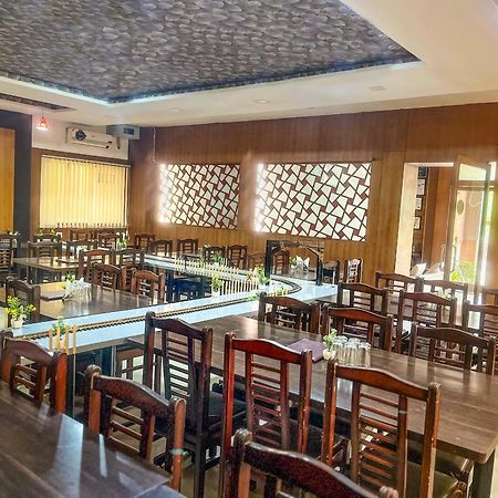 Narayans Leela Inn Udaipur Buitenkant foto