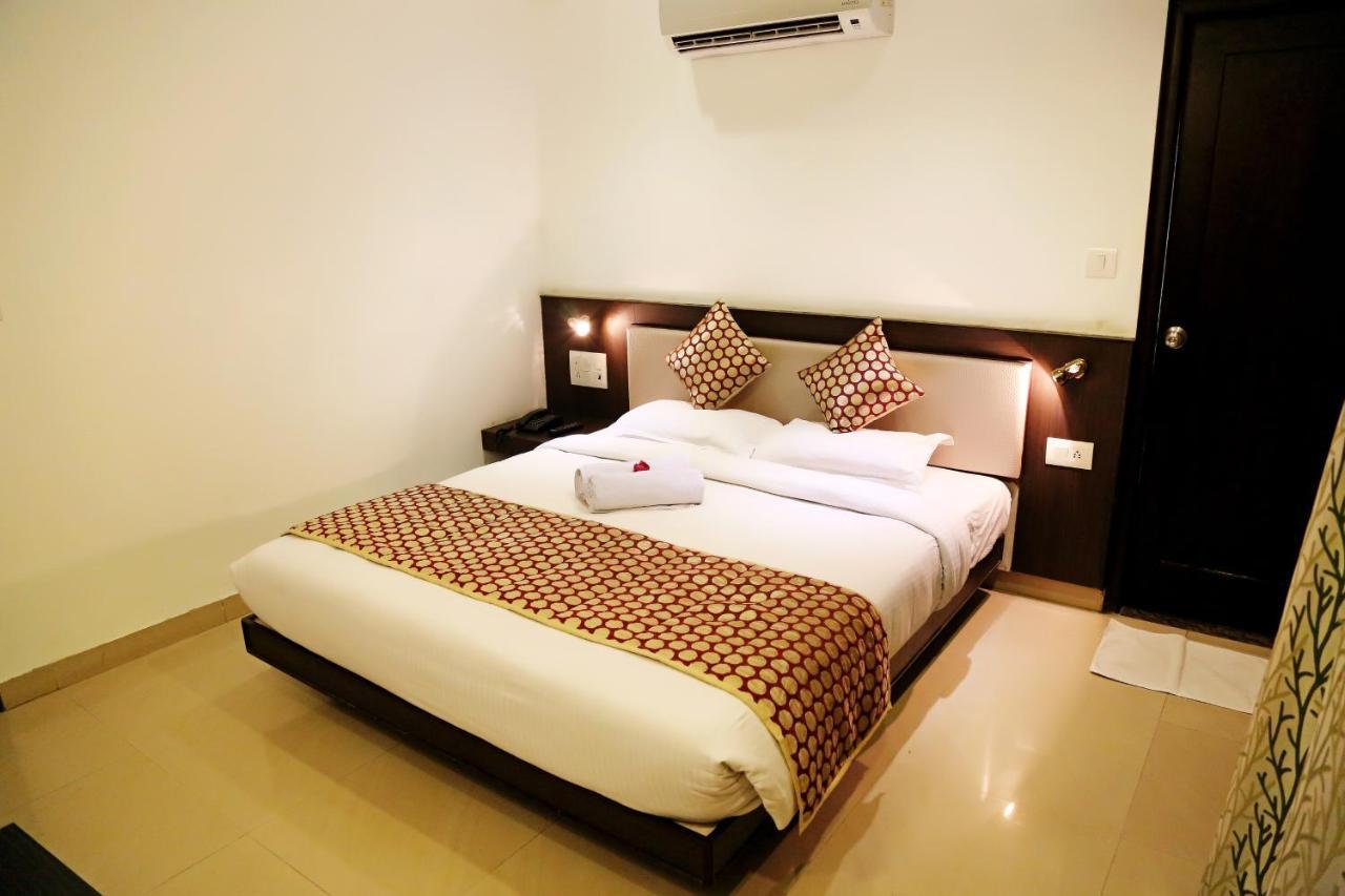 Narayans Leela Inn Udaipur Buitenkant foto