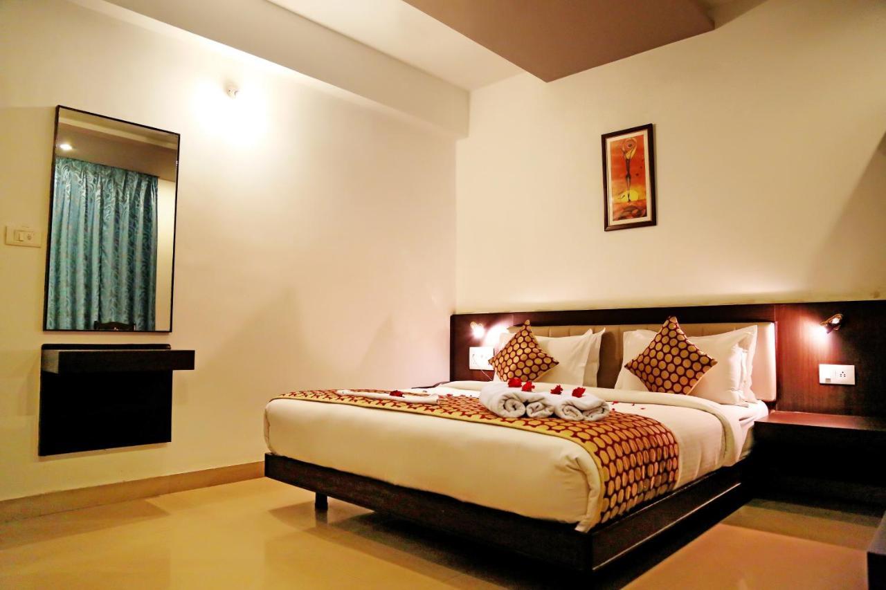 Narayans Leela Inn Udaipur Buitenkant foto