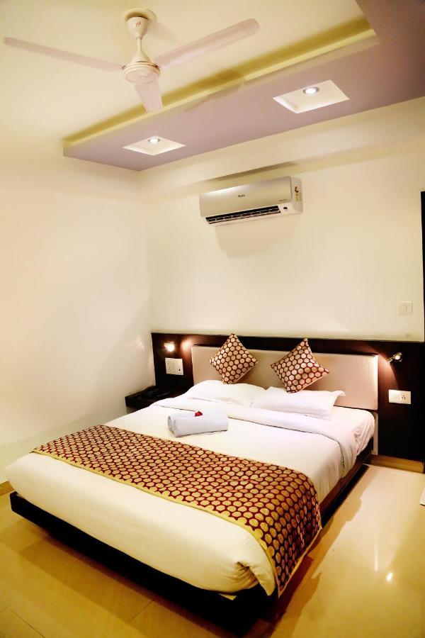 Narayans Leela Inn Udaipur Buitenkant foto